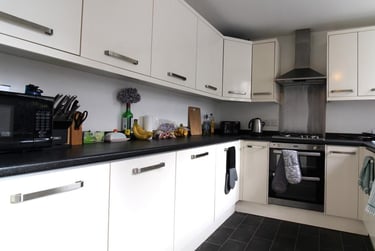 6 bed house, North Road East, North Hill, Plymouth, PL46AN - Image 3